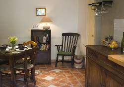 Holiday houses and vacation rentals in Provence and Languedoc, many villas with pools, southern France